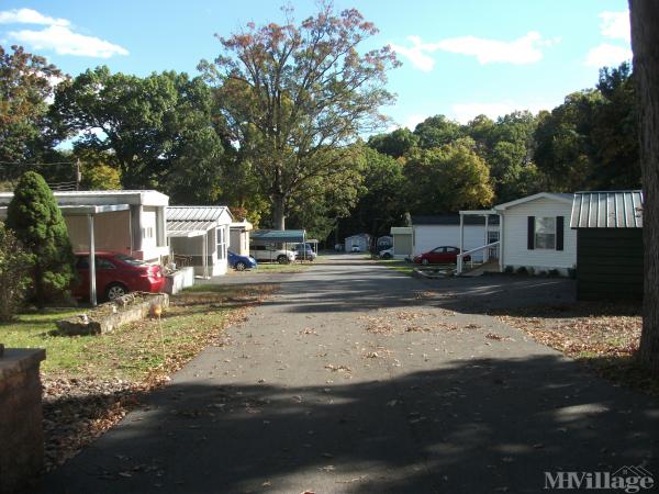 Photo of Woodsedge Mobile Court, Cumberland MD