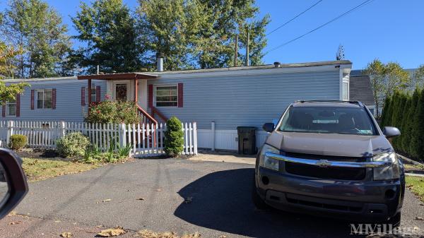 Photo of Hickory Lane Mobile Home Park, Quakertown PA