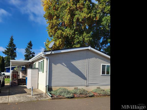 Photo 0 of 2 of park located at 21356 Hubbard Cutoff Rd NE Aurora, OR 97002