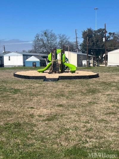 Photo 4 of 10 of park located at 1011 Uhland Rd #11 San Marcos, TX 78666