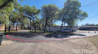 Photo 3 of 10 of park located at 1011 Uhland Rd #11 San Marcos, TX 78666