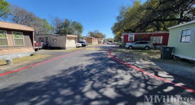 Photo 5 of 10 of park located at 1011 Uhland Rd #11 San Marcos, TX 78666