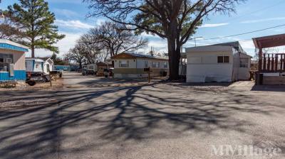 Photo 4 of 6 of park located at 160 E Hurst Blvd Hurst, TX 76053