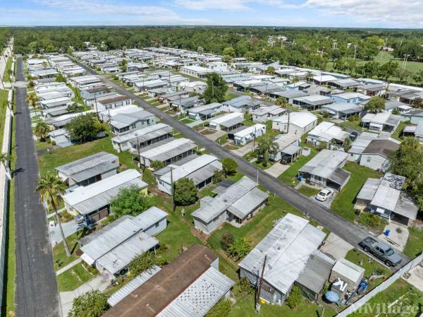 Photo 1 of 2 of park located at 1501 Ariana St Lakeland, FL 33815