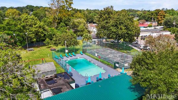 Photo 1 of 2 of park located at 1990 Hawthorne Drive North Charleston, SC 29406