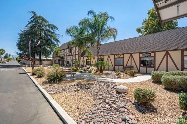 Photo of London Spires Manufactured Home Community, Hemet CA