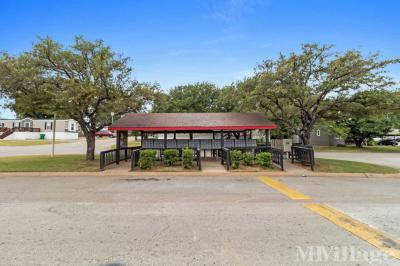 Photo 4 of 136 of park located at 5801 Redwood Boulevard Fort Worth, TX 76119