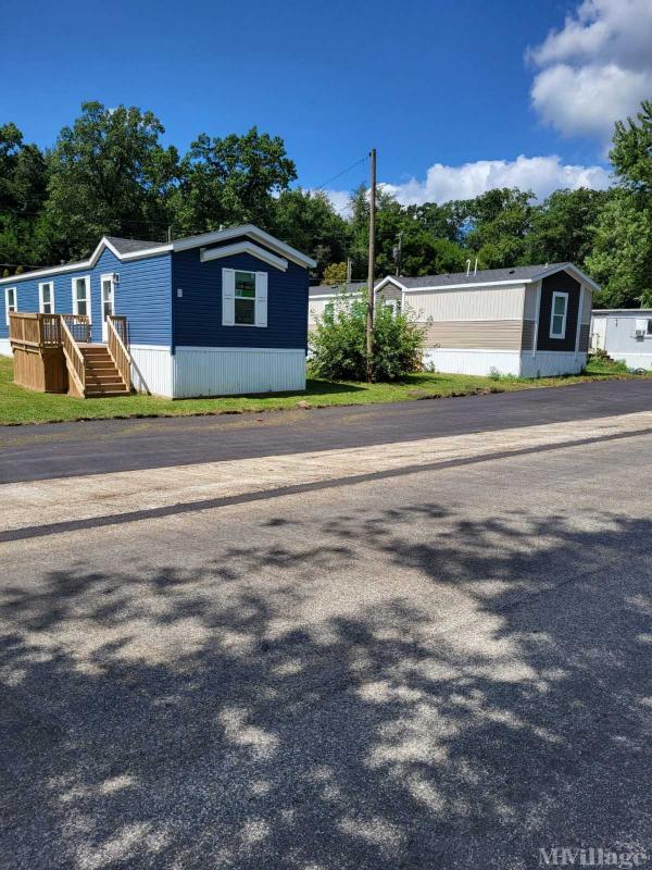 Photo 1 of 2 of park located at 10039 County Rd 4 Middlebury, IN 46540