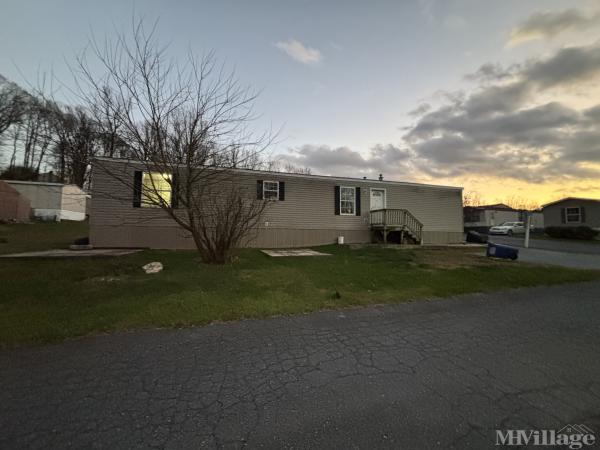 Photo of Locust Wood Village, Reinholds PA