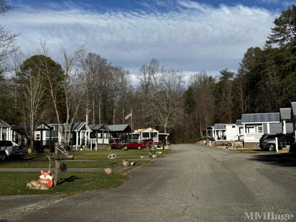 Photo 0 of 2 of park located at 4960 Laurel Lodge Rd Clarkesville, GA 30523