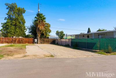 Photo 5 of 10 of park located at 501 Belmont Avenue Bakersfield, CA 93308