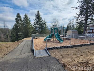 Photo 2 of 3 of park located at 35312 N Newport Highway  Rt 1 Box 27111 Chattaroy, WA 99003