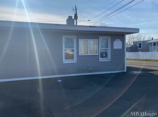 Photo of Shoreline Trailer Court, Branford CT