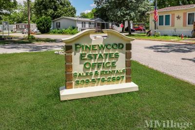 Photo 4 of 18 of park located at 100 Pinewood Estates Chillicothe, IL 61523