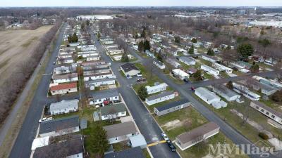 Photo 3 of 6 of park located at 535 W Gypsy Lane Rd Bowling Green, OH 43402