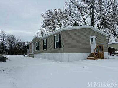 Photo 3 of 4 of park located at 315 Parkview Dr Bowling Green, OH 43402