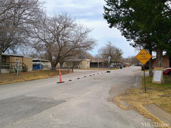 Photo 0 of 2 of park located at 8 Lancer Dr Midlothian, TX 76065