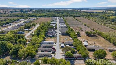 Mobile Home Park in Newark TX