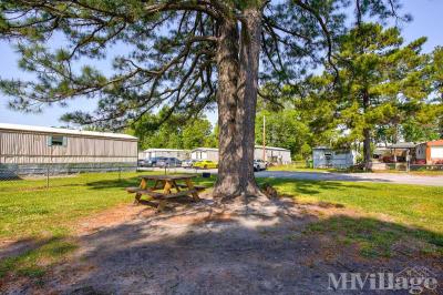 Photo 4 of 5 of park located at 100 Fox Chase Village New Bern, NC 28562