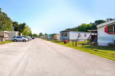 Photo 2 of 5 of park located at 100 Fox Chase Village New Bern, NC 28562