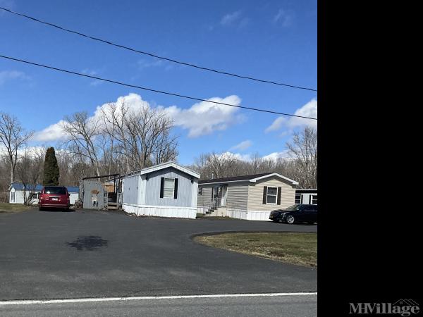 Photo of Halfmoon Mobile Home Community, Waterford NY