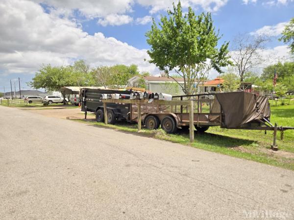 Photo of Dickinson Meadows, Dickinson TX