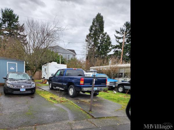 Photo 0 of 2 of park located at 2300 SE 82nd Avenue Portland, OR 97216