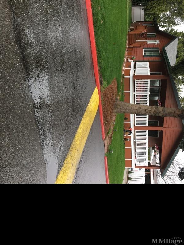 Photo of Village Green Mh Park, Everett WA