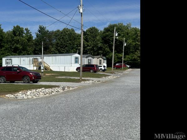 Photo 0 of 2 of park located at 131 Faith Way Walland, TN 37886