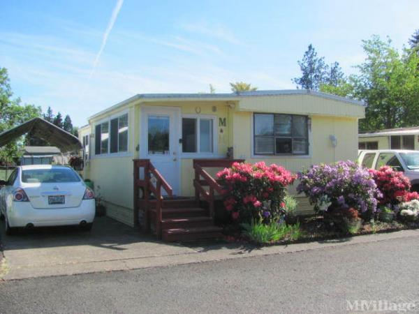 Photo of Camas Mobile Home Park, Creswell OR