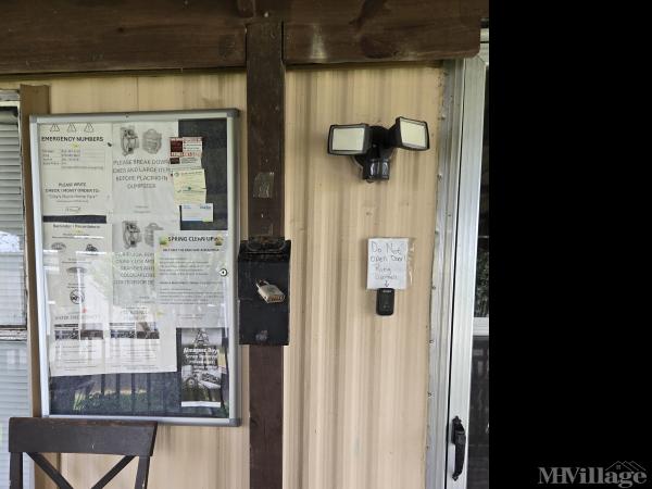 Photo 0 of 2 of park located at 364 Newcom Ln Sealy, TX 77474