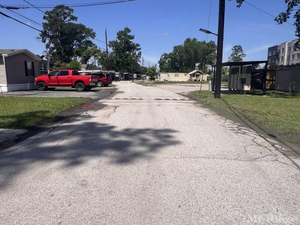 Photo of Yale Street MHC, Houston TX