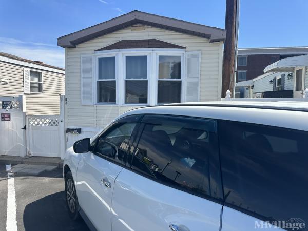 Photo of Sunset Bay Mobile Home Park, Bayonne NJ