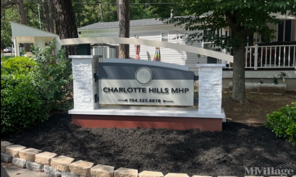 Photo 2 of 1 of park located at 6028 Mcdaniel Ln Charlotte, NC 28213
