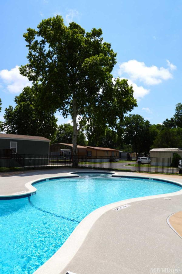 Photo 1 of 2 of park located at 2850 South Beltline Road Dallas, TX 75253