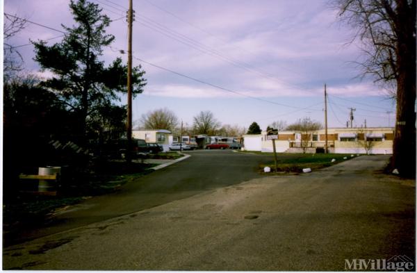 Photo 0 of 2 of park located at 812 N 9th St Mattoon, IL 61938