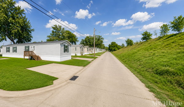Photo 1 of 2 of park located at 2824 13th Avenue Council Bluffs, IA 51501
