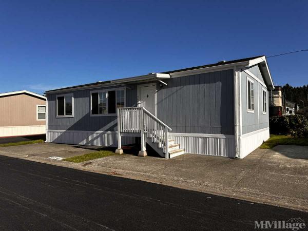 Photo of Town & Country Mobile Villa, Arcata CA