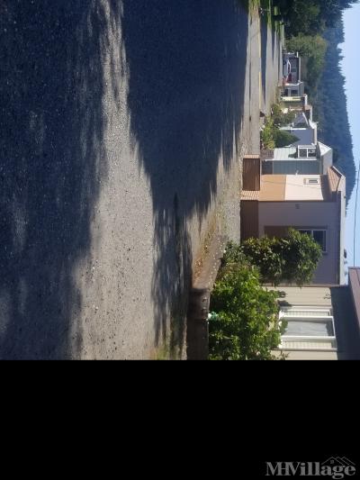 Mobile Home Park in Gold Beach OR