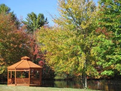 Briar Ridge Estates mobile home dealer with manufactured homes for sale in Rochester, NH. View homes, community listings, photos, and more on MHVillage.