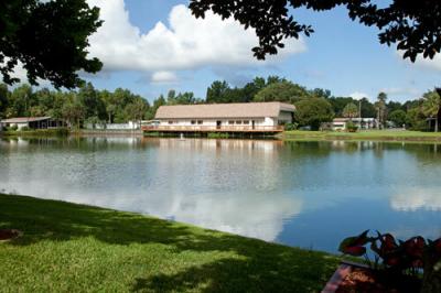 Forest View mobile home dealer with manufactured homes for sale in Homosassa, FL. View homes, community listings, photos, and more on MHVillage.