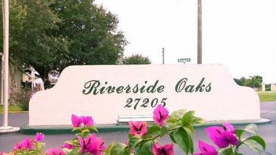 Riverside Oaks mobile home dealer with manufactured homes for sale in Punta Gorda, FL. View homes, community listings, photos, and more on MHVillage.