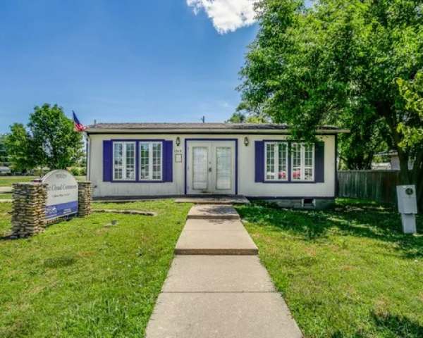 Photo 1 of 1 of dealer located at 1319 West Cloud Street Salina, KS 67401