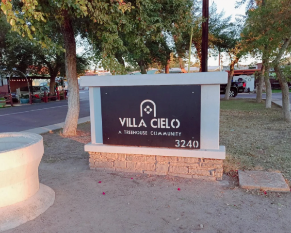 Photo 1 of 2 of dealer located at 3334 E. Southern Phoenix, AZ 85040