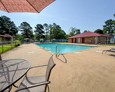 Photo 6 of 11 of dealer located at 2505 Bender Rd Texarkana, TX 75501