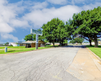 Photo 2 of 21 of dealer located at 3320 S 4th Street Chickasha, OK 73018