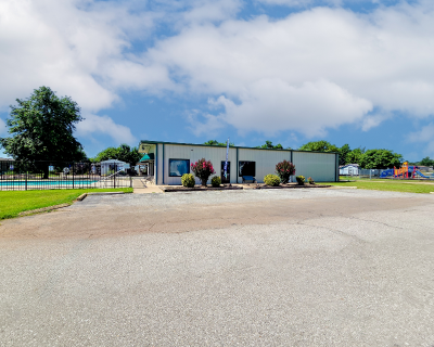 Photo 4 of 21 of dealer located at 3320 S 4th Street Chickasha, OK 73018