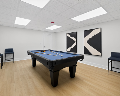 Photo 3 of 9 of dealer located at 2701 34th Street North Saint Petersburg, FL 33713