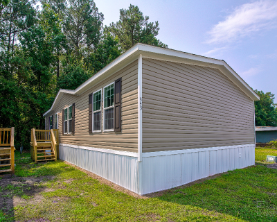 Photo 2 of 3 of dealer located at 100 Fox Chase Village New Bern, NC 28562