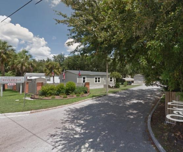 Photo 1 of 1 of dealer located at 8518 Gibsonton Drive #185 Gibsonton, FL 33534
